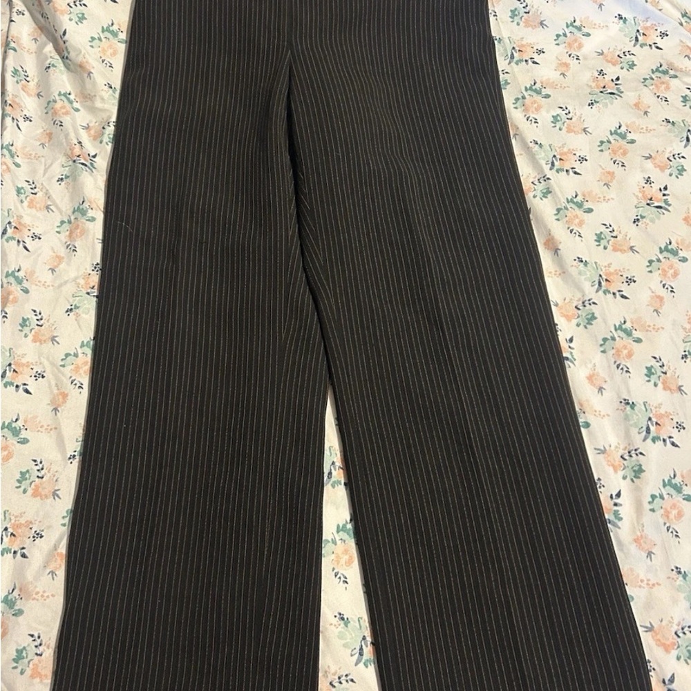 Tahari Arthur S Levine Black Pinstripe Blazer/Pants Suit with White Piping Sz 4 - Picture 4 of 9